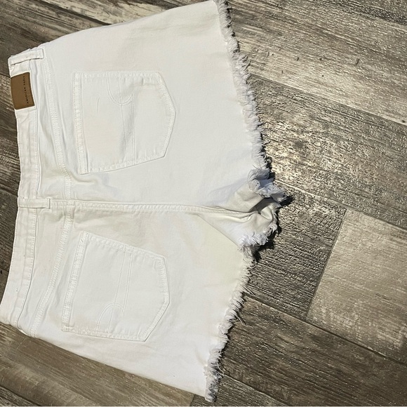 American Eagle‎ Outfitters White Distressed Jean Shorts - Picture 2 of 7